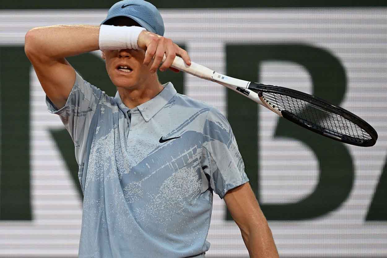 Sinner oggi in dubbio agli US Open, possibile rinuncia insieme ad Alcaraz